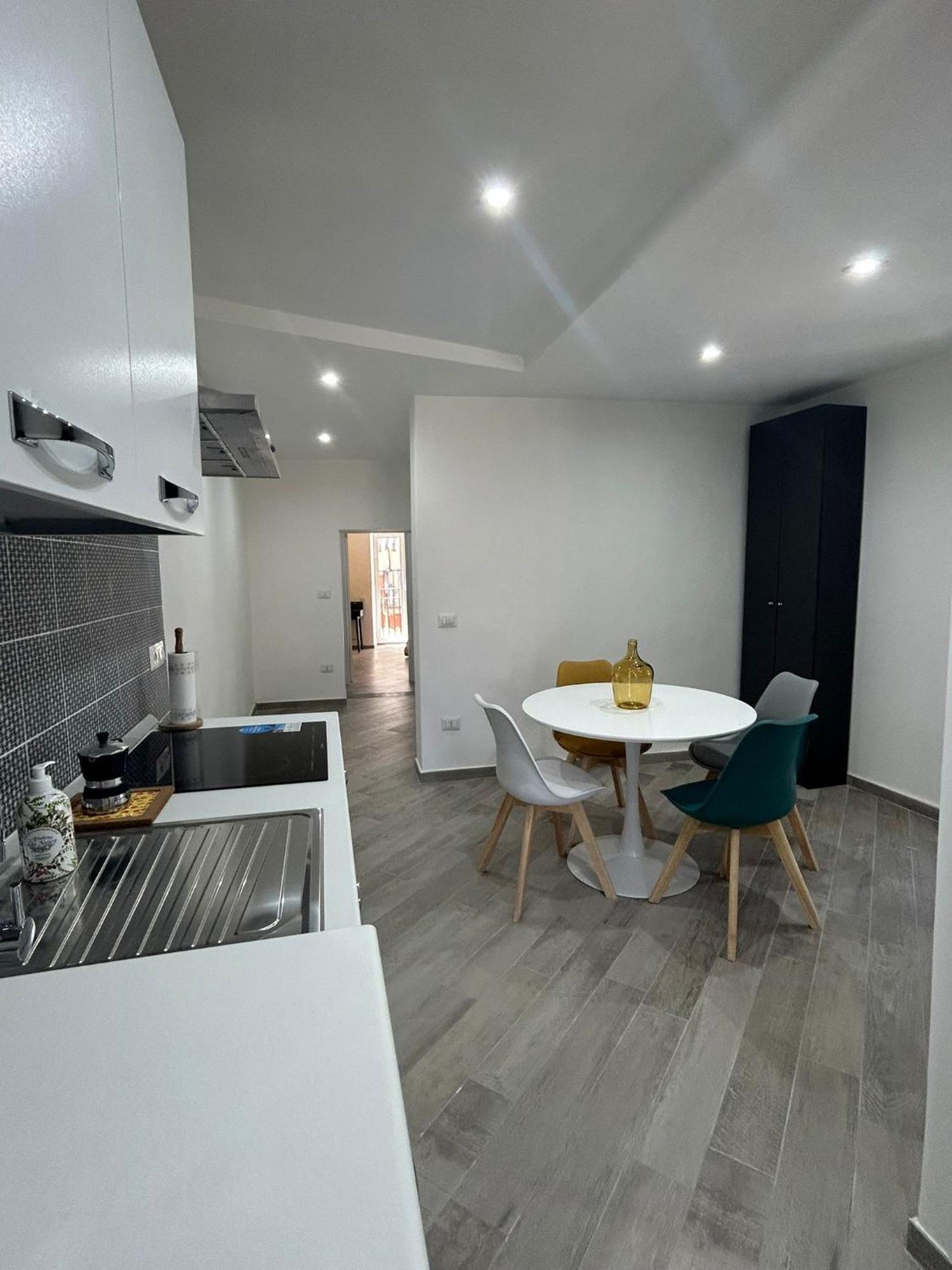 Travelers Cove - Quartieri Spagnoli Неаполь Экстерьер фото